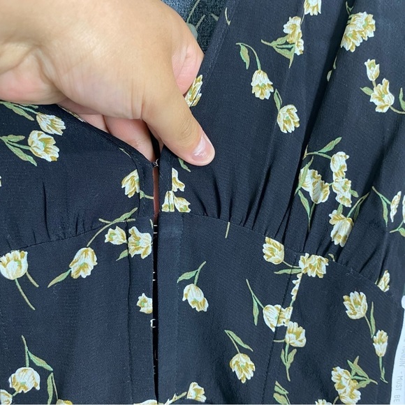 Flynn‎ Skye NWOT Elsie Midi Dress Floral Dark Tulip Sz XS - Picture 4 of 7